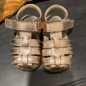 Rose gold see Kai run gloria sandals